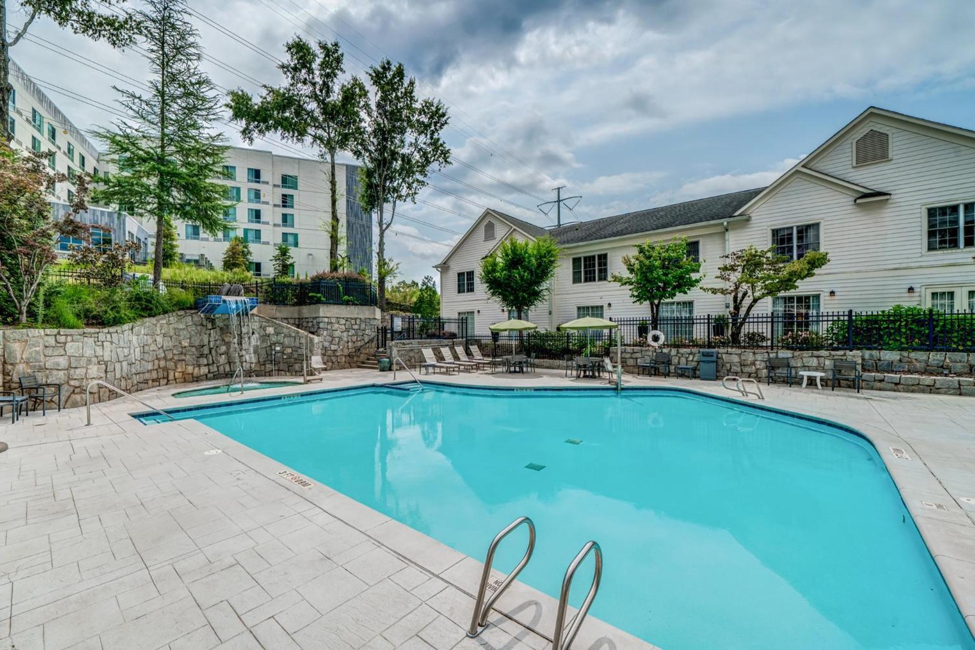 Hotel Indigo Atlanta Vinings By Ihg Smyrna Exterior foto